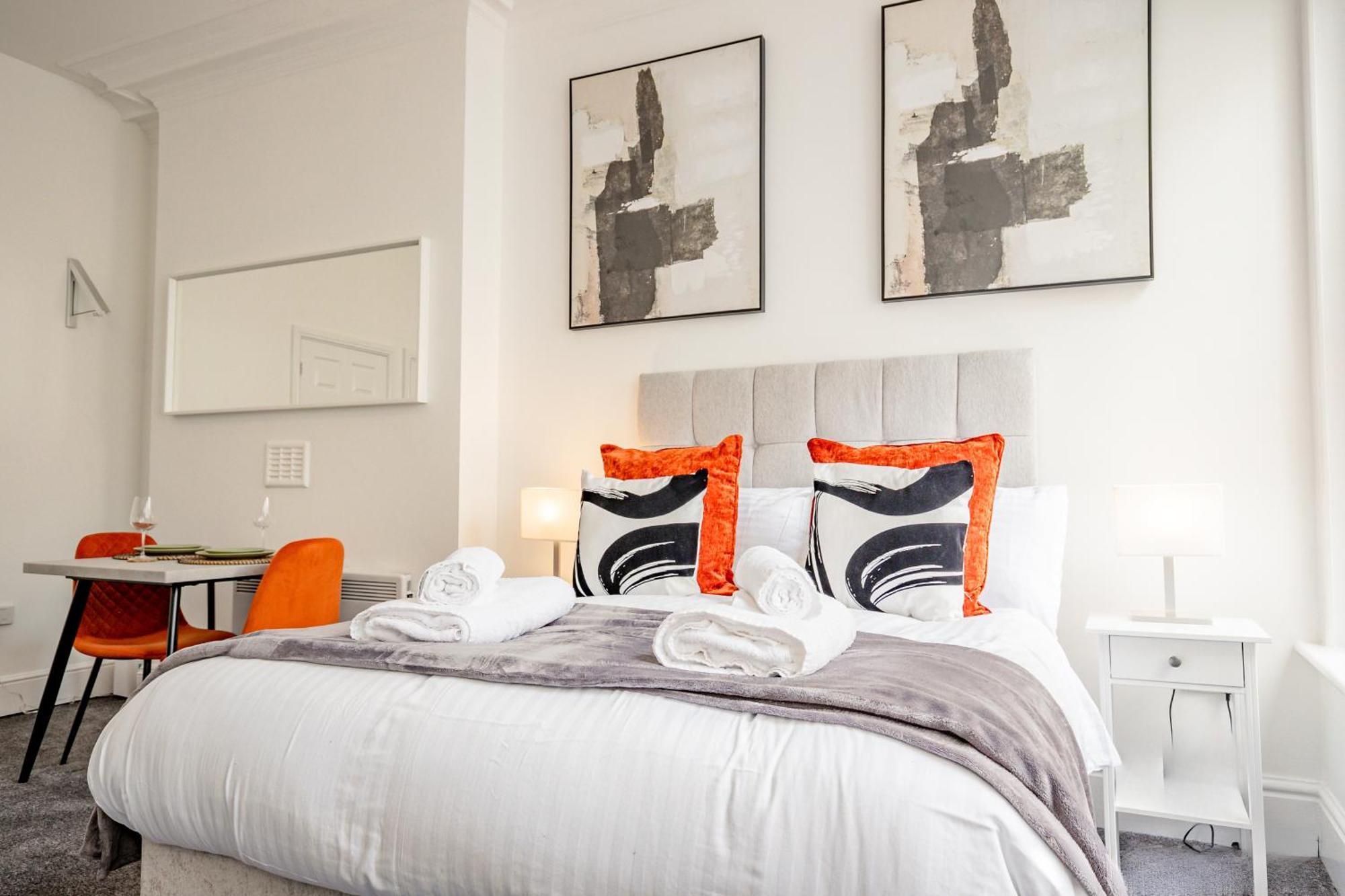 Guest Homes - The Station Studio Worcester Exteriér fotografie